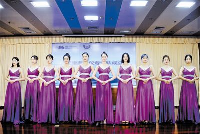 專業(yè)禮儀隊服務(wù)消費季 軟件開發(fā)賦能高效運營